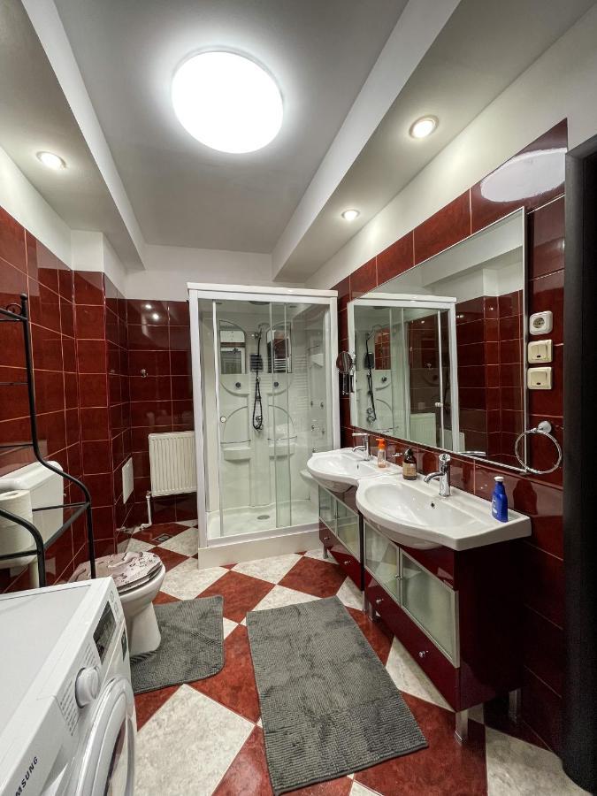Central Apartment W/ Fire Place - Ground Floor Bukarest Kültér fotó