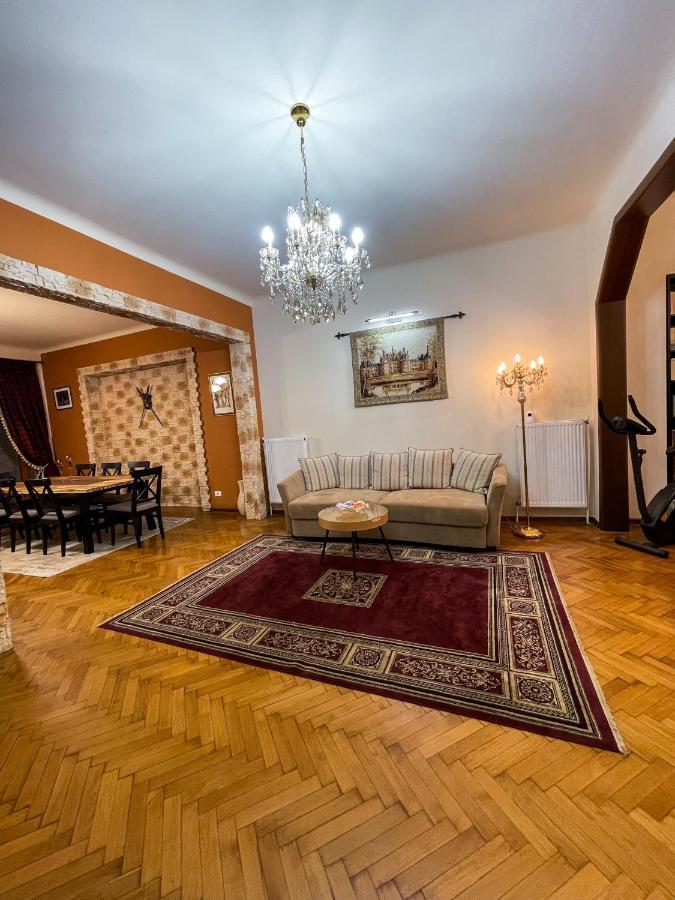 Central Apartment W/ Fire Place - Ground Floor Bukarest Kültér fotó